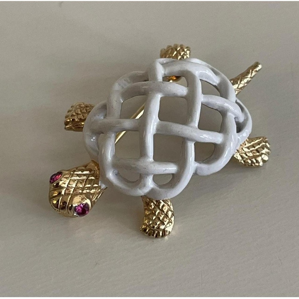 Vintage Signed Napier TURTLE Brooch Gold Tone White Enamel Basketweave Pink Eyes